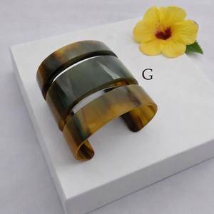 MN EXPORTS Bracelet jonc de luxe pour femme, en corne de vache véritable, fait main, design moderne, bijou de créateur, cadeau en corne naturelle - Product Image 1