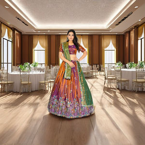 Lehenga Choli Fendy en tissu filet avec broderie complexe multi-fils, jupe évasée, blouse de créateur et dupatta contrastant – Tenue de cérémonie - Product Image 2