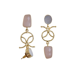 Boucles d'oreilles pendantes de créateur en or plaqué or, avec pierres semi-précieuses en quartz rose et nacre, au design géométrique sculptural - Product Image 3