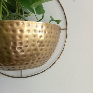 Pot de fleurs moderne en laiton martelé, durable et écologique, personnalisé, ILAHI's ICOMP-13346, 1 kg, non revêtu, décoration intérieure - Product Image 2