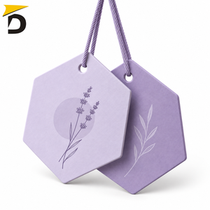 Etiquetas colgantes impresas personalizadas con impresión detallada, material de papel resistente y acabado impecable para prendas, accesorios y artículos de venta al por menor. - Product Image 2