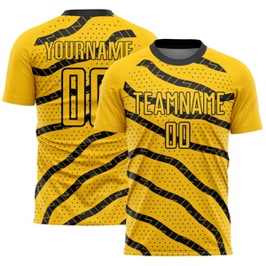 Conjunto de Camiseta de Fútbol Sublimada Personalizada para Hombre, Manga Corta, Cuello Redondo, Estampado Geométrico Amarillo y Negro, Uniforme Transpirable de Poliéster - Product Image 2