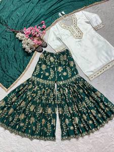Robe de mariée traditionnelle indienne pakistanaise verte brodée pour femme, longueur ras du sol, coupe classique, avec travail doré, extensible - Product Image 6