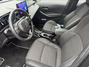 Toyota Corolla 18 Híbrido Touring Sports Wagon Automático con Volante a la Izquierda, Vehículo Familiar Eficiente en Consumo de Combustible, Listo para Exportación - Product Image 6