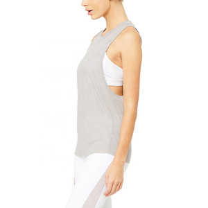 Camiseta de tirantes para mujer al por mayor, personalizada con marca privada, de punto frontal, transpirable, de secado rápido, estilo urbano para entrenamiento deportivo, en blanco. - Product Image 2