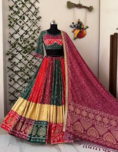 Robe ethnique longue pour femme, en coton réversible, style Lehenga Choli, à imprimé numérique traditionnel, idéale pour mariage, Diwali, fête, remise de diplôme - Product Image 6