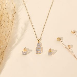 Collier pendentif géométrique en diamant de culture, or blanc, pendentif ovale et carré, bijoux minimalistes pour mariée, cadeau pour femme - Product Image 1