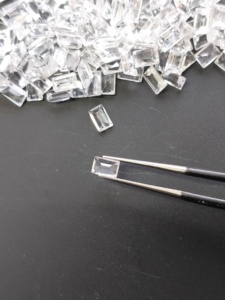 Topacio Blanco Natural, Corte Baguette de 6x4MM, Gema Suelta de la Mejor Calidad, Certificada para la Fabricación de Joyas - Product Image 2