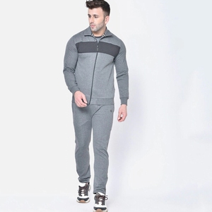 Elegante Conjunto Deportivo de Invierno para Hombre, Conjunto de Jogger Premium de Color Sólido con Material Transpirable y Estilo Casual - Product Image 1