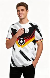 เสื้อฟุตบอลเยอรมนีชาย แขนสั้น คอกลม พิมพ์ลายแบบซับลิเมชั่น ระบายอากาศได้ดี ผลิตจากโพลีเอสเตอร์ ชุดกีฬาสำหรับผู้ใหญ่ ชุดทีม - Product Image 2