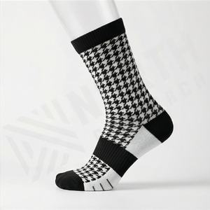 Calcetines casuales para mujer, divertidos, novedosos, deportivos, de tubo, para hombre, de baloncesto, atléticos, con patrones divertidos, transpirables, suaves, de color personalizado, para regalo. - Product Image 3