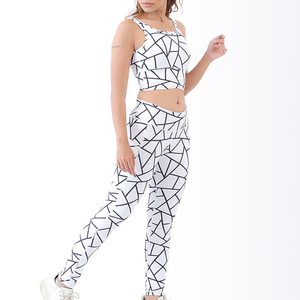 Conjunto de leggings y top de yoga para mujer, al por mayor, personalizado, sólido, ecológico, transpirable, ligero, con cintura elástica, para fitness y gimnasio. - Product Image 2