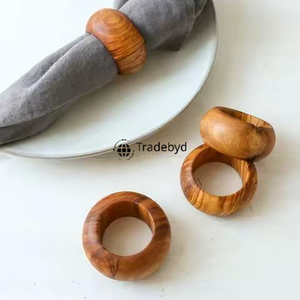 Anneaux de serviette de table en bois classiques faits à la main de qualité supérieure, durables et écologiques, pour la décoration de table ronde par Tradebyd - Product Image 3