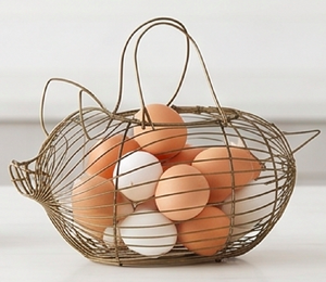 Porta Huevos en Forma de Cerdo de Metal con Recubrimiento en Polvo Dorado, Diseño Maravilloso, Estante de Almacenamiento y Exhibición para Cocina, Tienda y Mesa - Product Image 1
