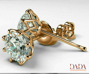 Boucles d'oreilles classiques en diamants de laboratoire ronds avec monture plaquée or jaune, certifiées IGI, bijoux élégants pour unisexe - Product Image 3