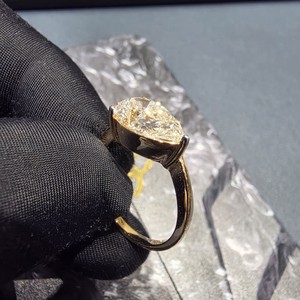 Elegante Anillo de Compromiso y Alianza de Oro Amarillo Sólido de 18K con Diamante Certificado por IGI, Acabado Brillante para Fiestas y Uso Diario - Product Image 3