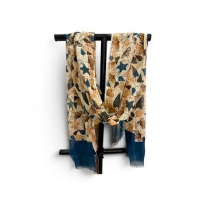 Châle traditionnel pour femmes, idéal pour les festivals, événements culturels et tenues ethniques, disponible en gros auprès du fournisseur - Product Image 3