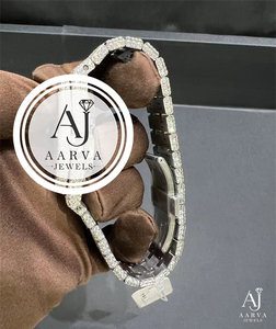 AARVA JEWELS นาฬิกาข้อมือกลไกสแตนเลสสีเงิน ประดับคริสตัลแซฟไฟร์ ฝังเพชร หน้าปัดอนาล็อก ขนาดสาย 28 มม. กว้าง 18 มม. พร้อมแสดงวันที่ - Product Image 4