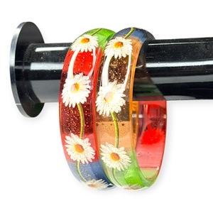 กำไลข้อมืออะคริลิกลายดอกไม้สีสันสดใส ราคาส่งสุดฮิต น้ำหนักเบา สวยเก๋ เหมาะสำหรับใส่ทุกวัน - Product Image 3