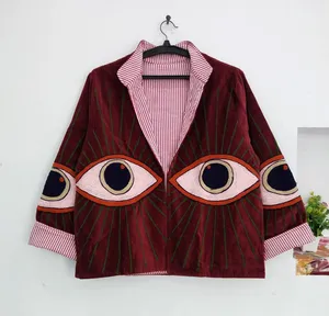 Veste traditionnelle Suzani brodée à col montant pour femme, en velours de luxe, avec applique œil porte-bonheur, style bohème, vêtement d'extérieur tendance - Product Image 1