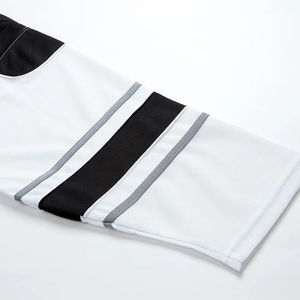 เสื้อฮอกกี้น้ำแข็งแบบทีมสั่งทำพิเศษ บริการขายส่ง OEM ปี 2026 ผลิตจากโพลีเอสเตอร์ 100% แห้งเร็ว ระบายอากาศได้ดี  รับทำโลโก้และสีตามสั่ง - Product Image 4