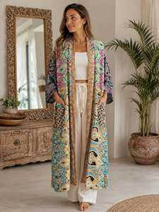 Hermoso Kimono Vintage de Seda con Parches, Chaqueta Boho de Seda, Cubrecuerpo Hecho a Mano, Ropa de Resort Multicolor - Product Image 4