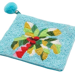 Monedero de algodón bordado a mano con cuentas de semillas personalizadas y diseño floral, con características de accesorio de moda - Product Image 1