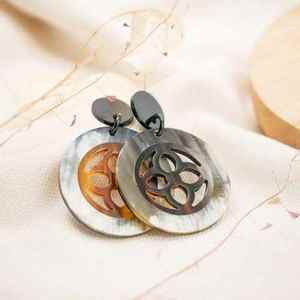 Boucles d'oreilles en corne de buffle naturelle AL MALIK CRAFT pour filles, boucles d'oreilles pour femmes, bijoux en corne naturelle, corne naturelle pour femmes, haute qualité - Product Image 2