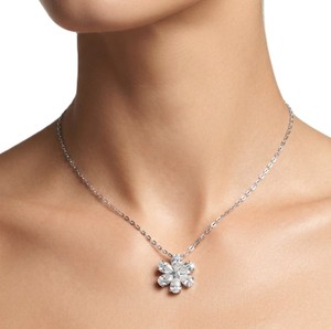 Pendentif Chaîne Fleur en Argent Sterling 925 et Or Massif 10K 14K 18K avec Diamant de Laboratoire Poire Rond, Couleur DEF, Clarté VS VVS - Product Image 5