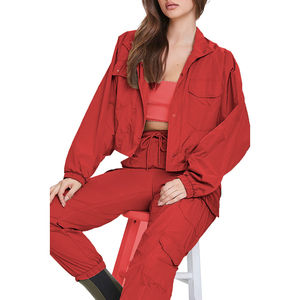 Conjunto de Lujo de Diseñador: Chaqueta Corta de Invierno para Mujer con Mangas Raglán y Pantalones de Chándal, Diseño 2 en 1, Cortavientos Sólido - Product Image 1