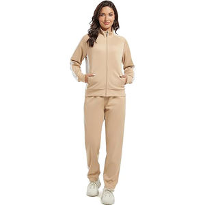 Ensemble de survêtement pour femme avec col montant, en mélange de nylon et élasthanne, style utilitaire, veste multi-poches et pantalon cargo - Product Image 1