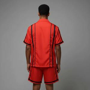 Ensemble de survêtement coupe-vent personnalisé pour homme, idéal pour la course estivale, avec fermeture éclair réfléchissante, en polyester/nylon, style streetwear, veste et short - Product Image 2