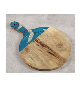 Tabla de cortar rectangular de madera esmaltada con diseño floral y asa, bandeja para servir, ecológica, ligera y apta para lavavajillas. - Product Image 4