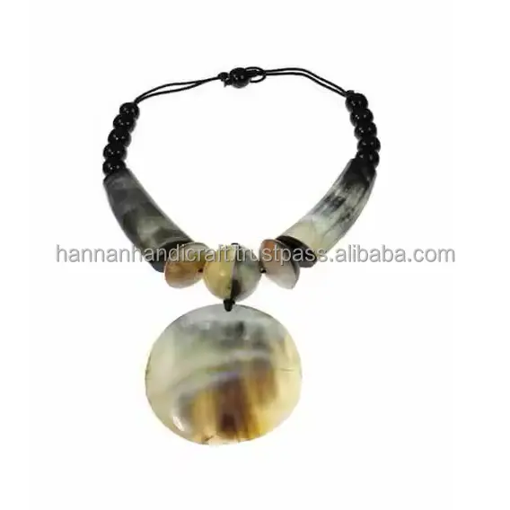 Buffalo Handmade Horn Jewelry Necklace for women Buffalo horn Pendant Necklace Women natural Color Horn Crescent Choker Necklace