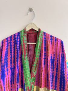 Robe kimono en soie tie-dye, tenue d'été faite à la main, robe colorée de luxe - Product Image 3