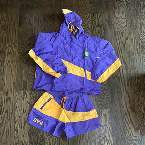 Logo personnalisé Achetez au prix de gros Ensemble court coupe-vent essentiel Omega Psi Phi pour l'été - Product Image 1