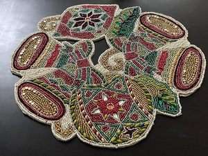 Magnifique set de table rond bohème en tissu fait main, doré et blanc, orné de perles, durable, diamètre 400 mm, épaisseur 3 mm - Product Image 2