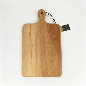 Planche à découper en bois naturel écologique, épaisseur 1,5 cm, avec poignée intégrée et trou de suspension REHMAN CRAFT - Product Image 6