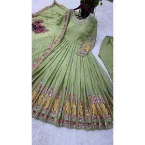 Robe de soirée XL de créateur avec bas et look élégant de Dupatta - Product Image 2