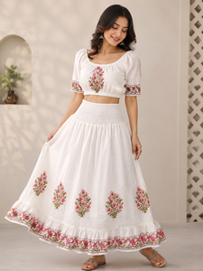 Jupe longue en coton smockée à taille élastique, à volants, style bohème décontracté, imprimé géométrique indigo bleu marine, en tissu, vente en gros - Product Image 6