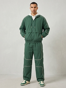 Chaqueta Cortavientos con Capucha para Hombre, Color Verde Sólido, Cierre de Cremallera, Estilo Deportivo, Material de Poliéster, Ropa de Otoño - Product Image 5