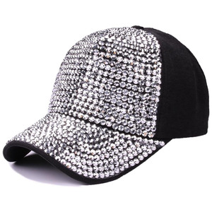 Chapeau d'hiver élégant orné de strass, couvre-chef chaud de qualité supérieure, léger et extensible, service de fabrication OEM ODM, chapeau orné de strass - Product Image 1