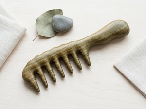 Peine de madera natural hecho a mano, antiestático, para masaje del cuero cabelludo, artesanía natural - Product Image 3