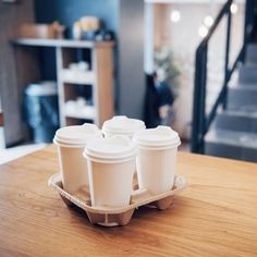 Bandeja Desechable y Sostenible para Transporte de Bebidas, Diseño para Cuatro Vasos, para Cafeterías, Tiendas de Café y Entrega de Alimentos - Product Image 2