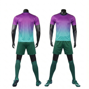 Maillot de football à col rond et short pour homme, dernier design, prix abordable, personnalisable avec nom et numéro, tenue de sport respirante - Product Image 1