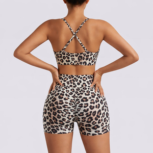 Ensemble de soutiens-gorge de sport respirants de haute qualité pour femmes, service OEM personnalisé, soutien-gorge court élégant et confortable sans dos, maintien élevé pour le yoga et les activités physiques - Product Image 2