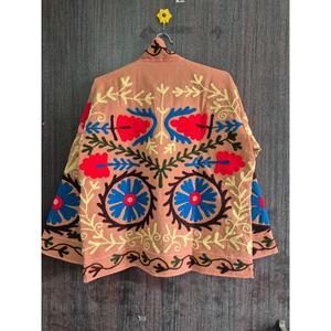 Chaqueta Bohemia para Mujer, Bordada con Diseño Floral Suzani, Reversible, de Terciopelo, Transpirable, con Forro de Algodón Ecológico, Hecha a Mano - Product Image 3