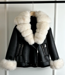 Veste moto en cuir véritable pour femme avec col en fourrure de renard, fermeture éclair, manteau court d'hiver, doublure en fausse fourrure épaisse - Product Image 4