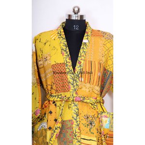 Robe Kantha en soie faite à la main pour femme, magnifique kimono vert en patchwork de coton et soie avec poches, écologique et lavable - Product Image 4