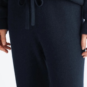 ชุดวอร์มสำหรับผู้หญิงชุดวิ่งแฟชั่นแบบลำลองชุดออกกำลังกายสำหรับยิมและสตรีทแวร์ทันสมัย - Product Image 4